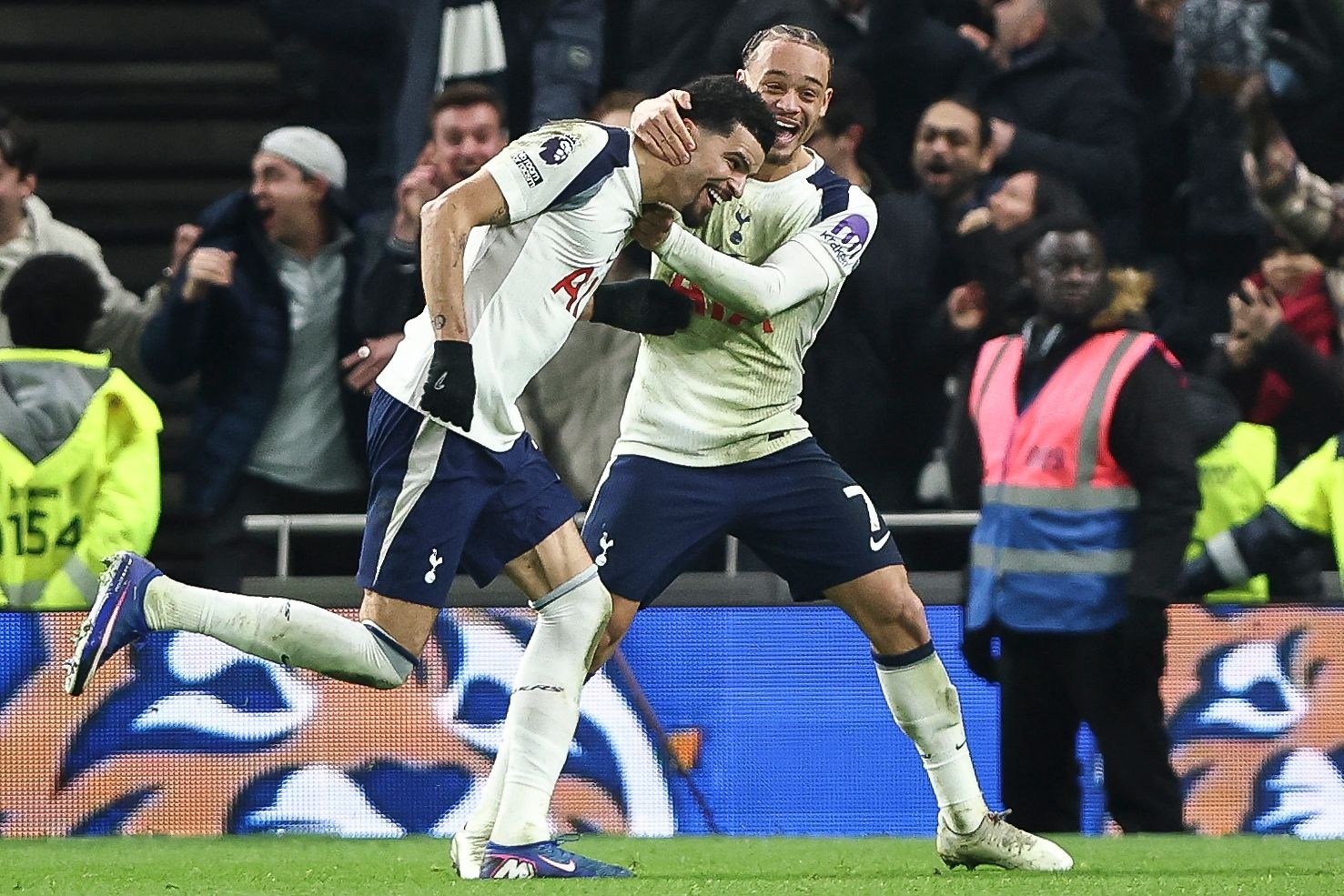 刚对曼城双响！张冰公开向中超球队推荐索兰克：可100万欧租借