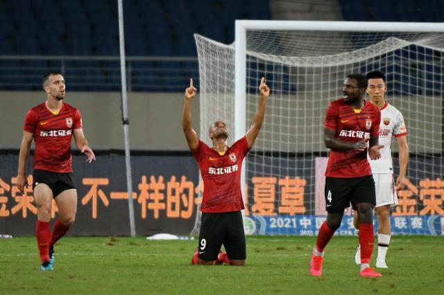 回顾亚泰第一阶段“火力点”：儒尼奥尔3次梅开二度