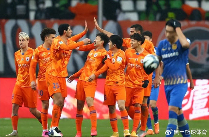 Yabo-鲁能锋线还有一位黑马新星，至今未在一线队亮相，有望接班刘彬彬|中超|闫恒烨|夏窗|阿尔瓦罗|山东泰山_新浪体育_新浪新闻